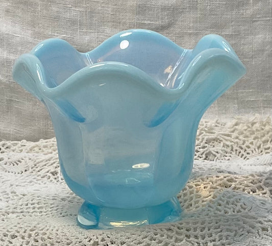 L. E. Miller "Simplicity" Blue Opalescent 4 inch Nappy